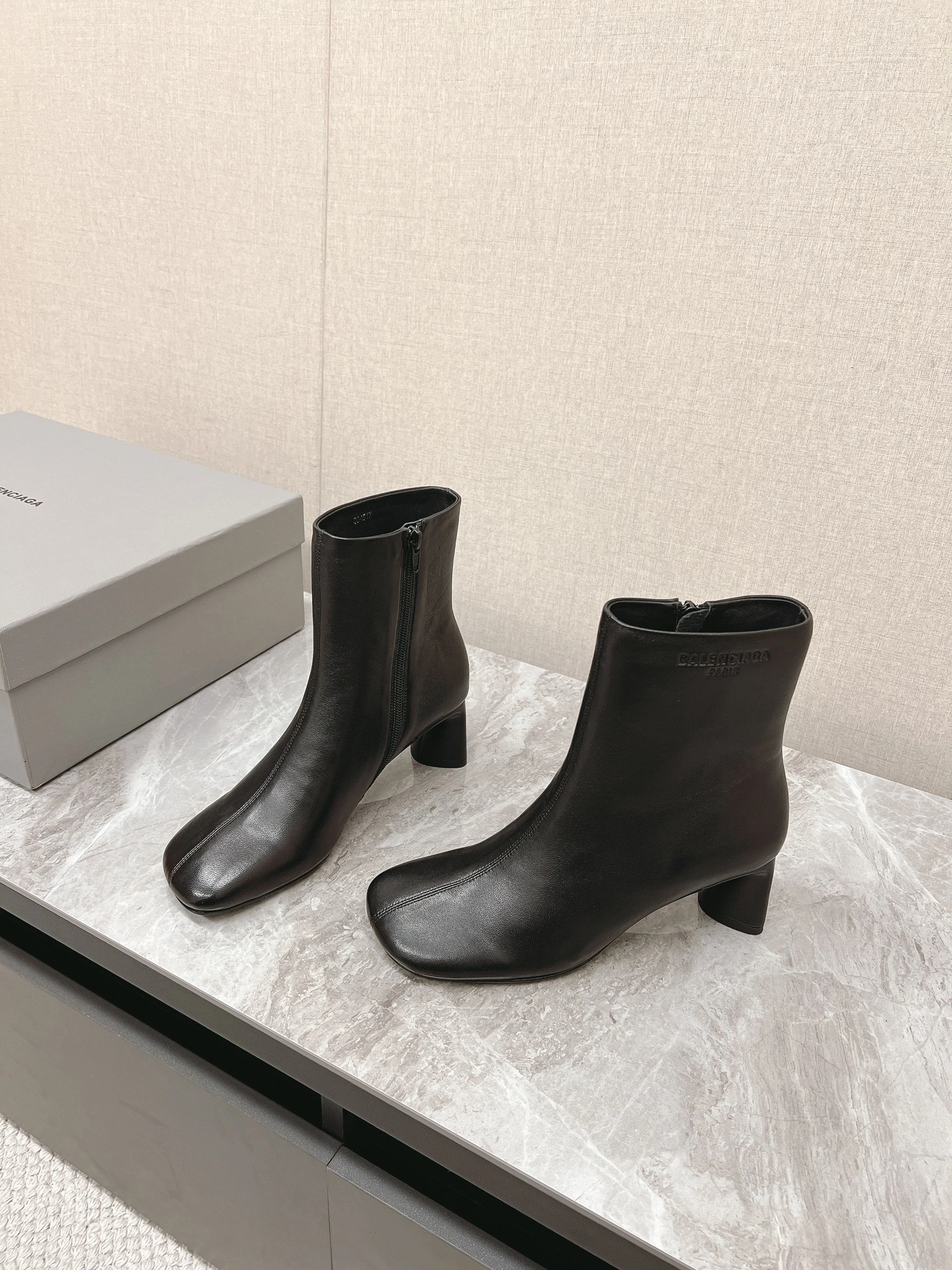 COCO-- 218593i161 804517WBCW01000 sheepskin Heel height：5.5CM item:D-X158L1919